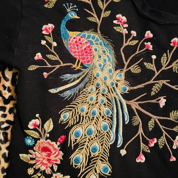 Johnny Was Los Angles- peacock embroidered black long sleeved top - Picture 5 of 8